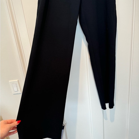 Aritzia Black Trouser - Picture 3 of 9